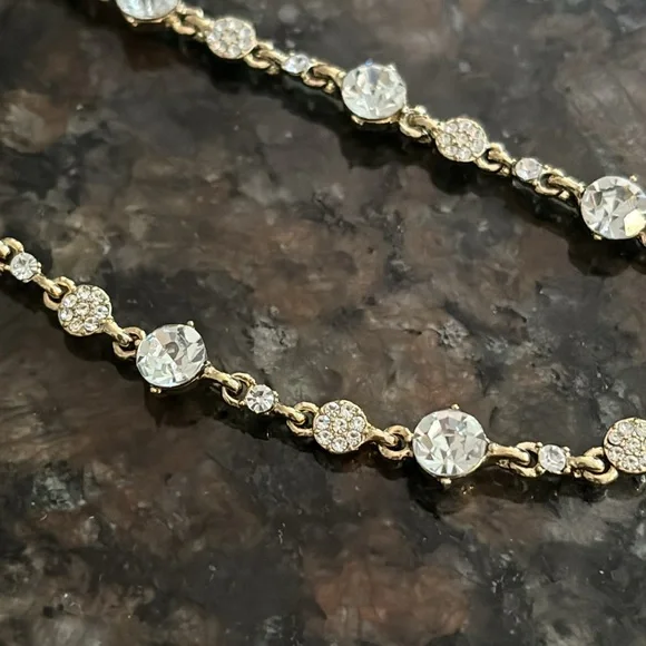 NWT Givenchy Gold Tone Crystal Collar Necklace - Picture 6 of 6